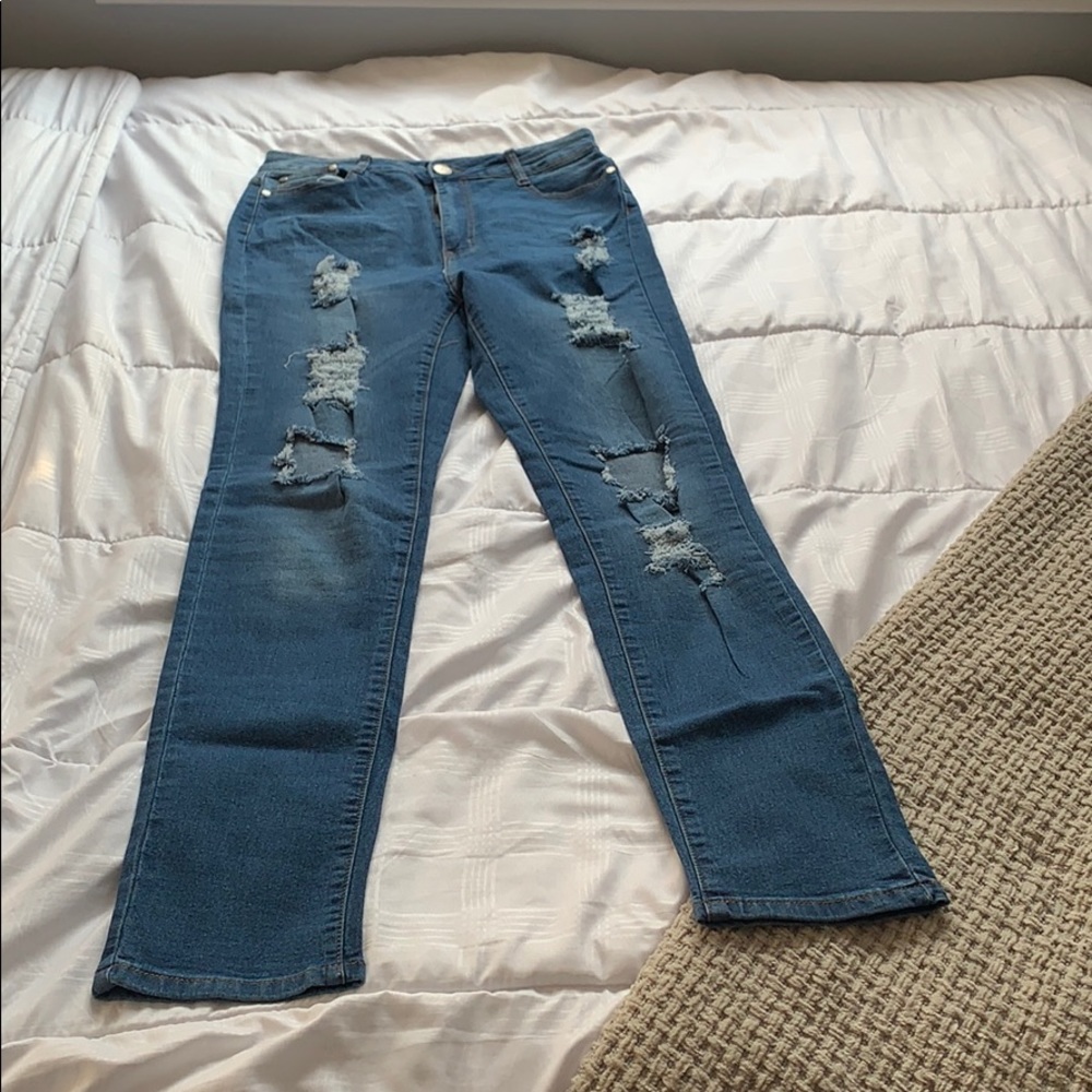 Blue denim ripped jeans